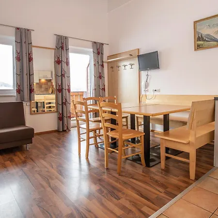 Cc 8 Apartment *